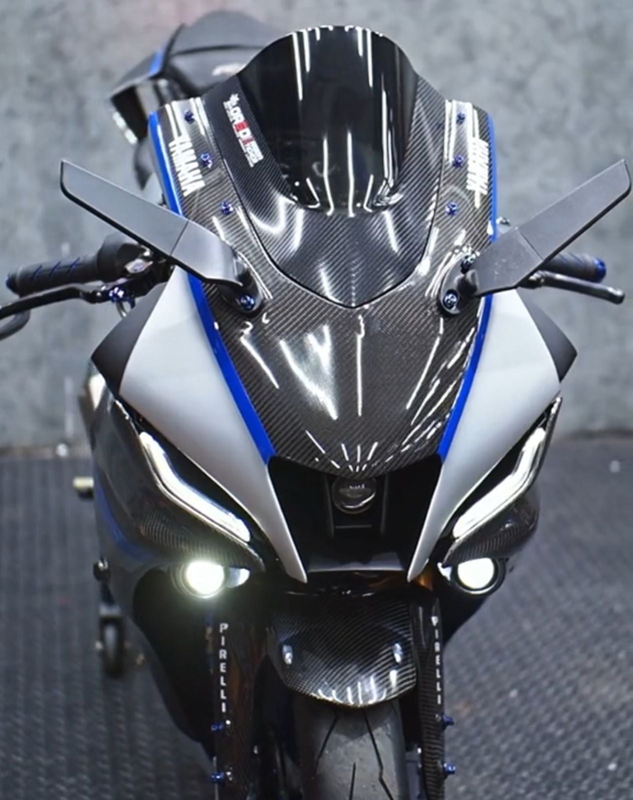 R15V4 PROJECTOR MASK
